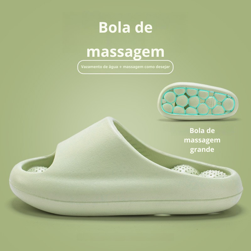 Chinelo de Banho com Solado Grosso e Design Vazado